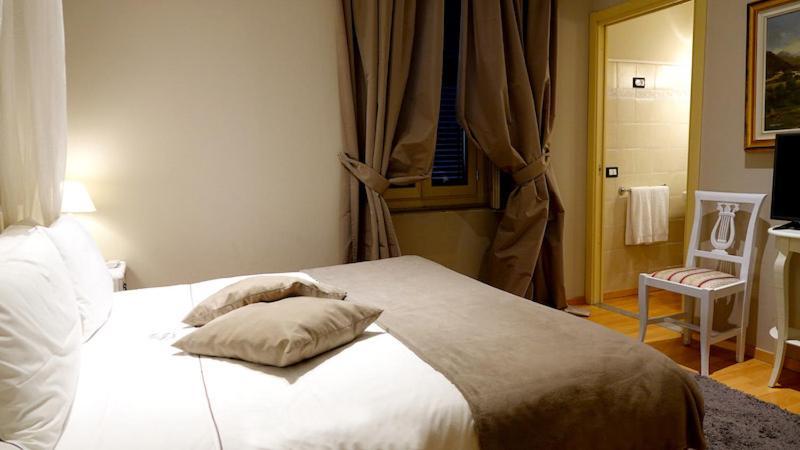 Villa Mimosa Au Lac - Estella Hotels Italia Тосколано-Мадерно Экстерьер фото