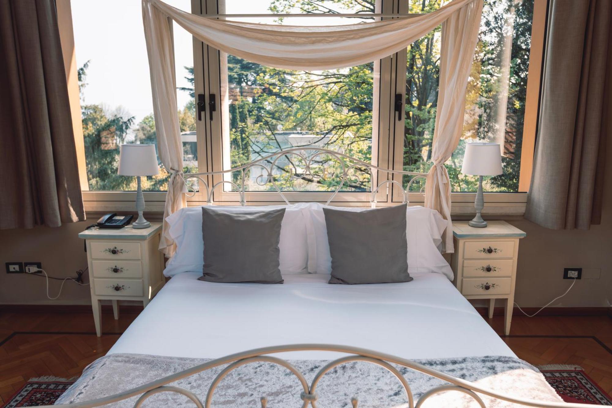 Villa Mimosa Au Lac - Estella Hotels Italia Тосколано-Мадерно Экстерьер фото